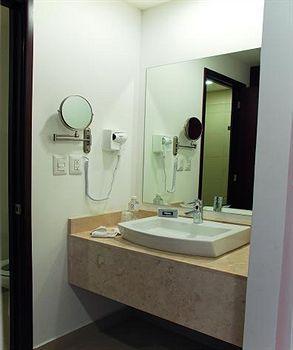 Hotel Wyndham Garden Celaya 5*