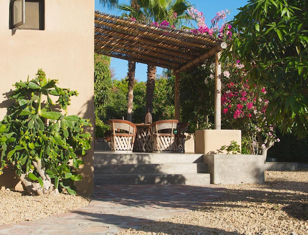 Sole Caliente Todos Santos
