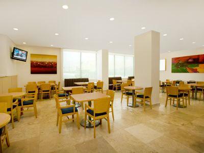One Forum Hotel