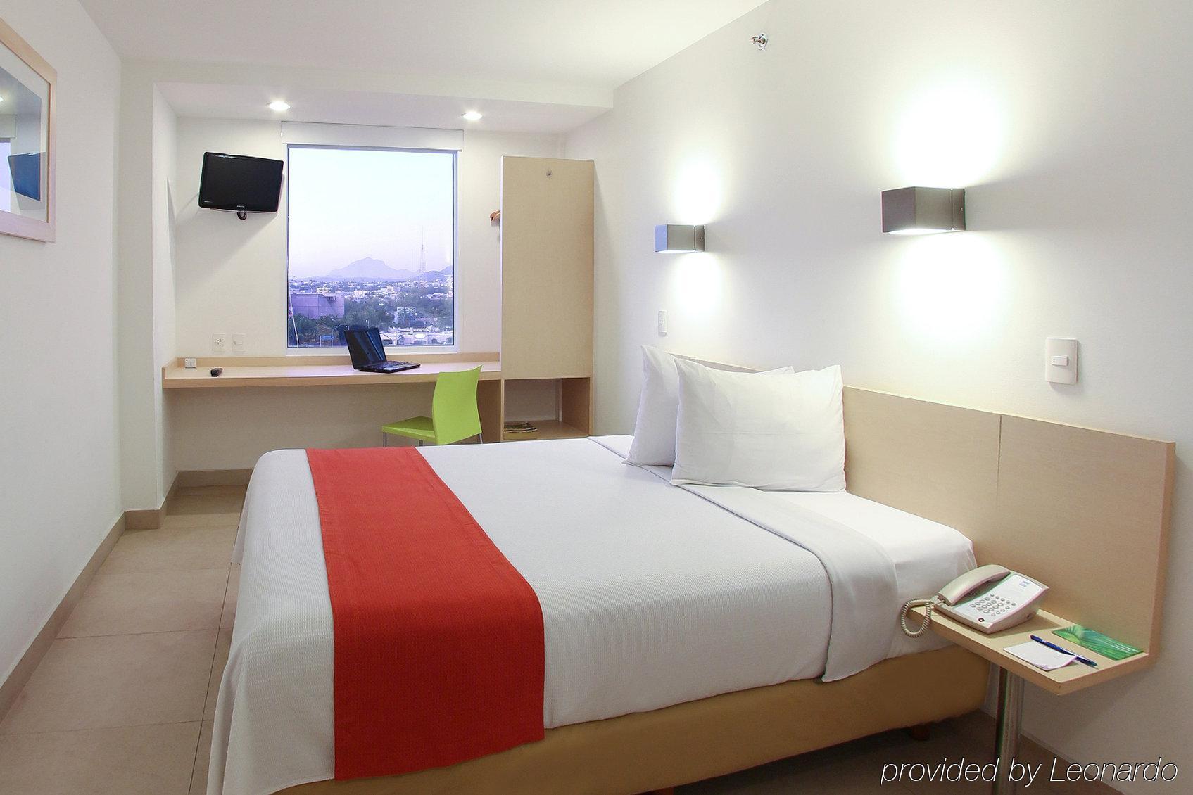 One Forum Hotel 3*