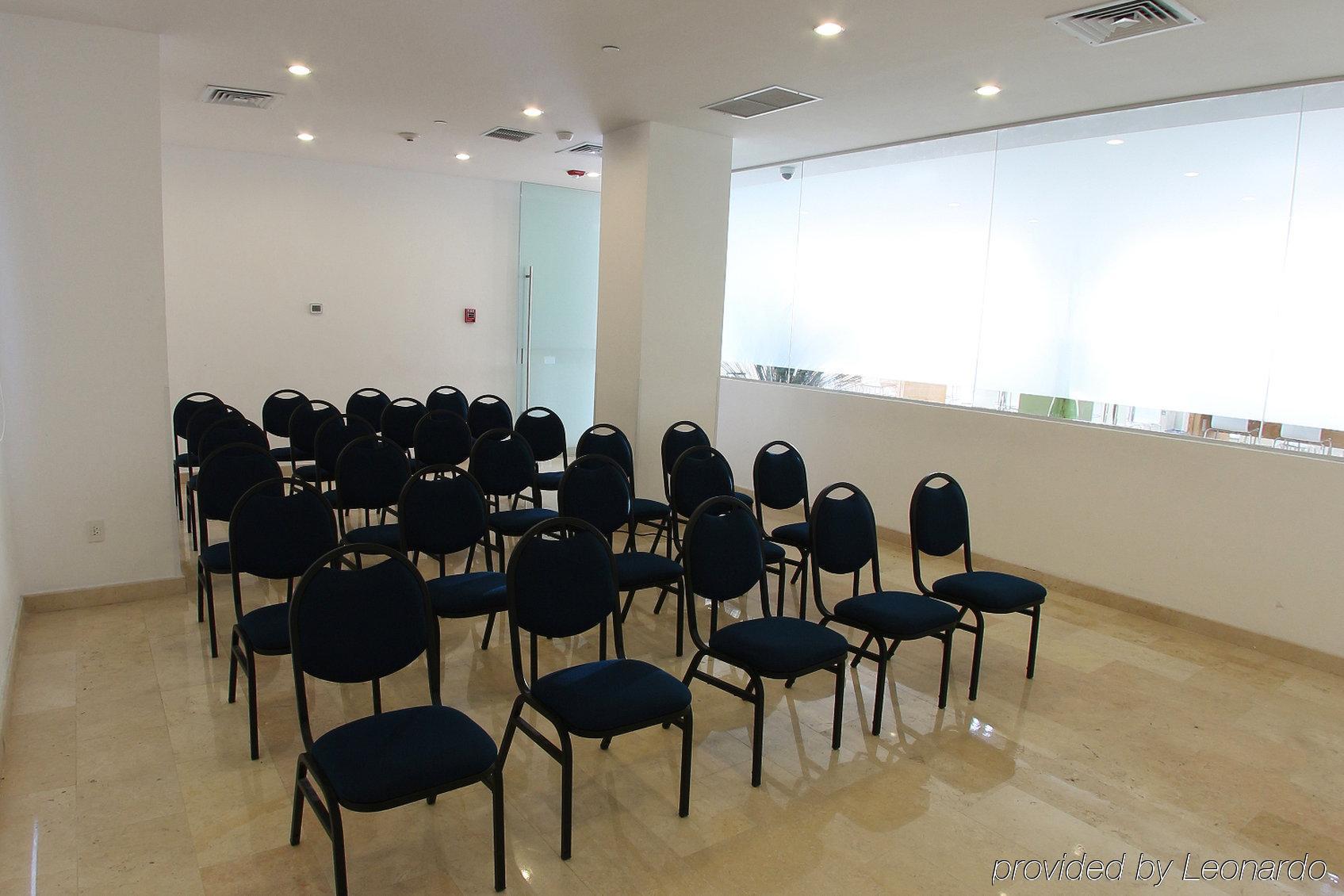 One Forum Hotel