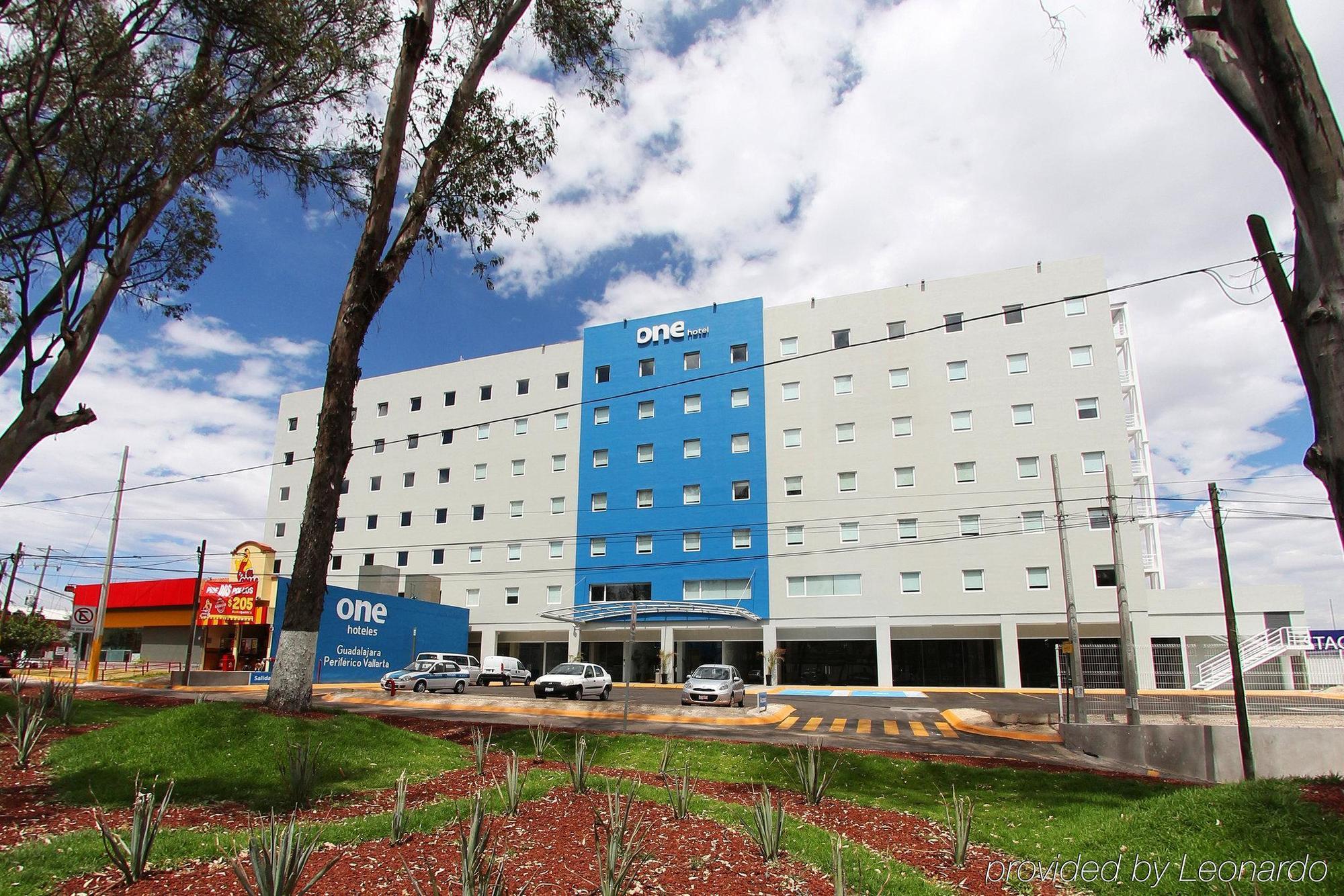 One Guadalajara Periferico Poniente Hotel
