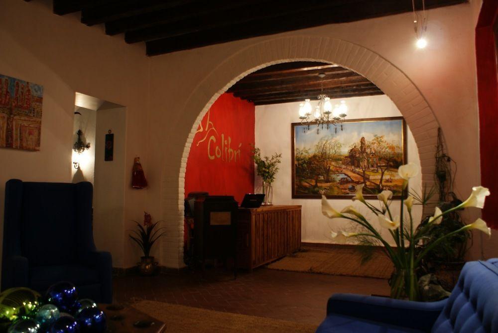 Colibri - & 3*