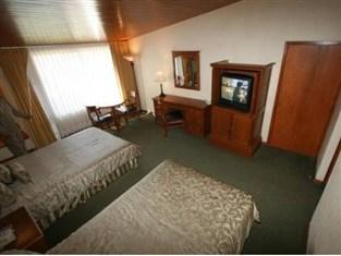 El Paraiso Hotel