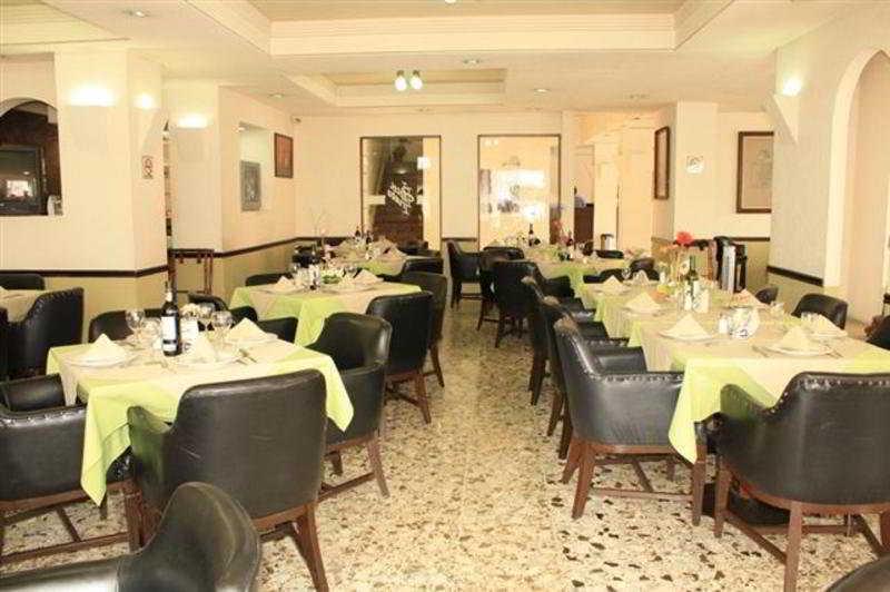 Hotel Trueba 3*