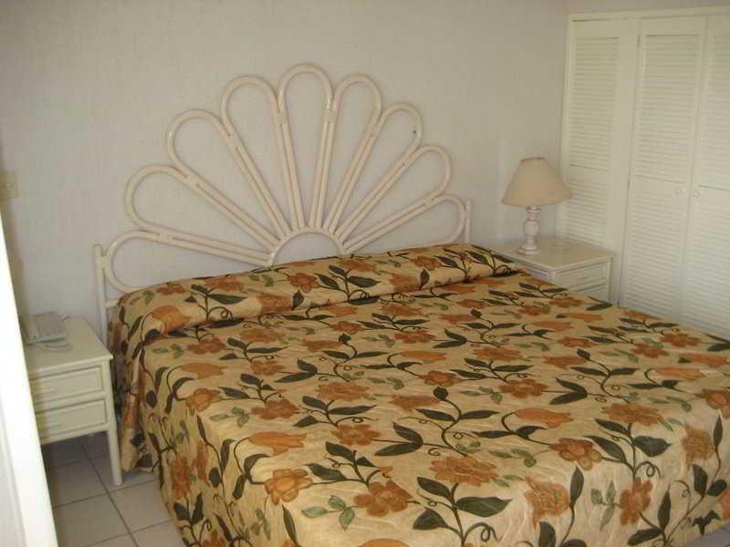 Tropicana Hotel