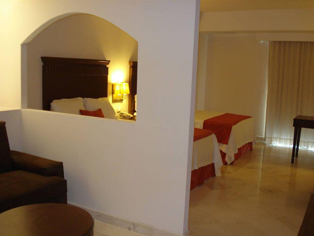 Ramada Plaza By Wyndham Veracruz Hotel