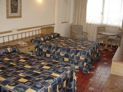 Colonial De Hotel