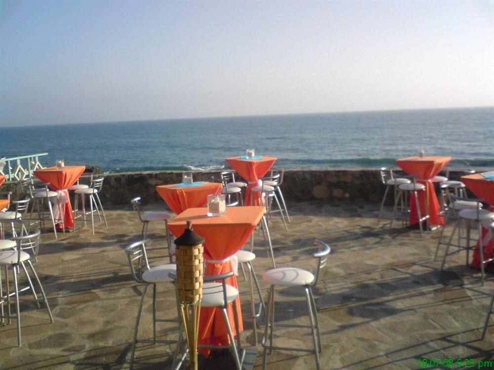 Rosas & Hotel Ensenada