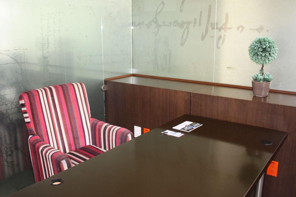 Western Crown Victoria Hotel 4*