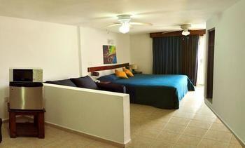 Lorencillo Miramar Hotel