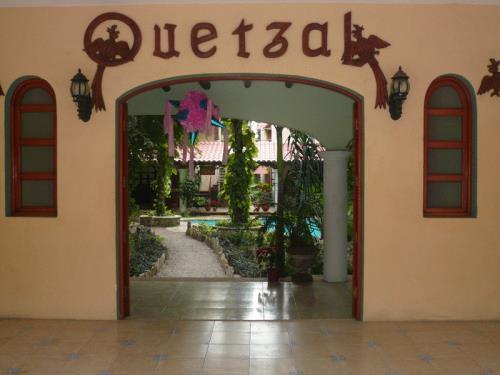 Casa Quetzal Hotel