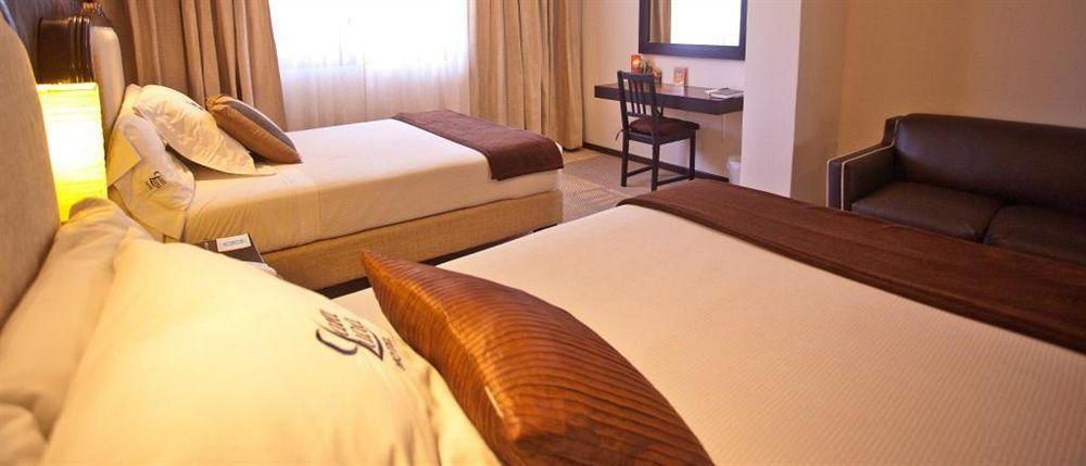 Clara Luna Hotel 4*
