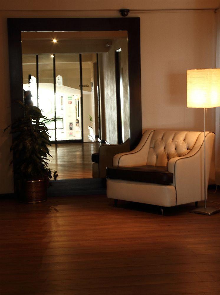 Clara Luna Hotel