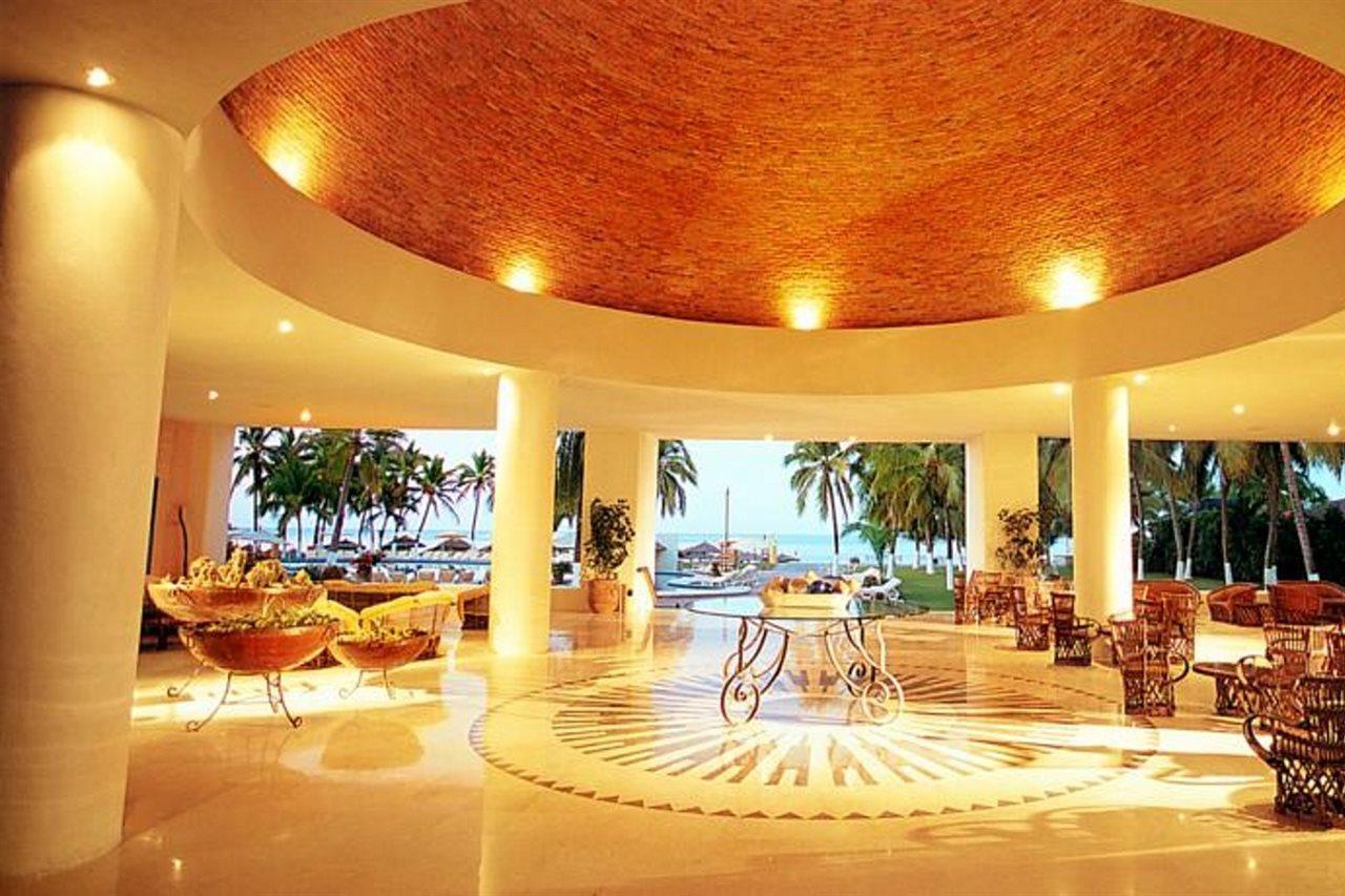 Emporio Ixtapa Hotel