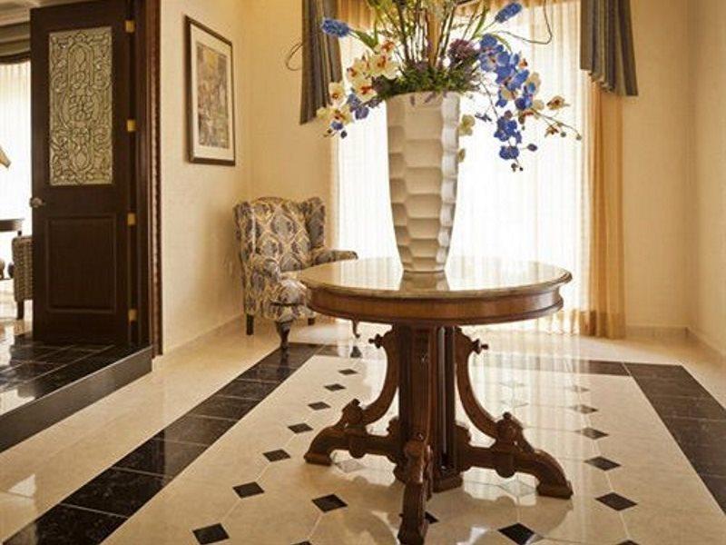 Plaza Colonial Hotel