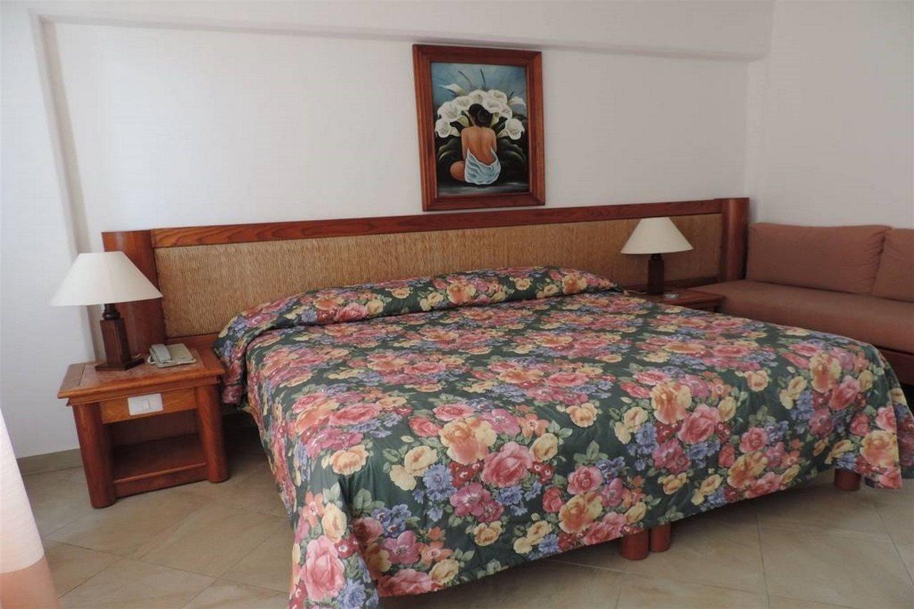 Tropicana Hotel 3*