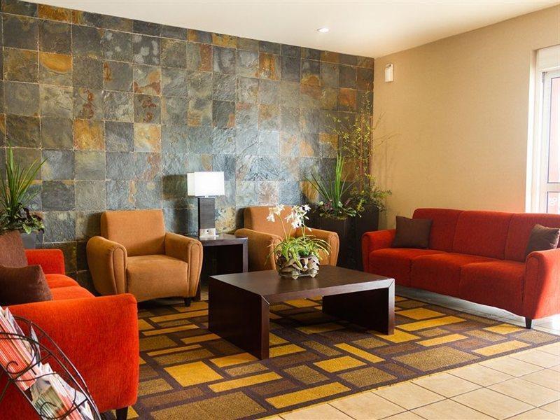 Western Monterrey Airport 3*