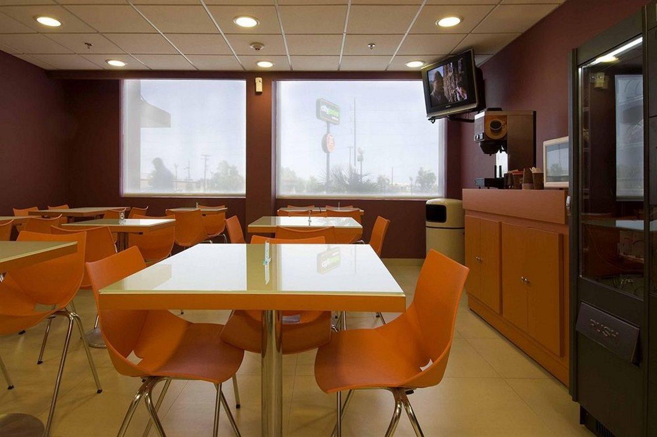 Express By Marriott Hotel 4*