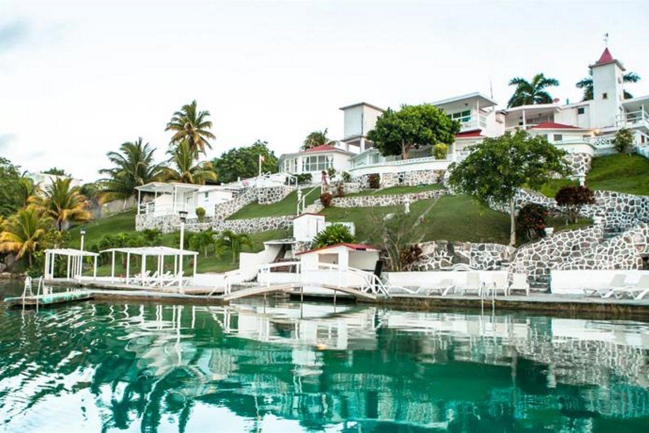 Hotel Laguna 3*