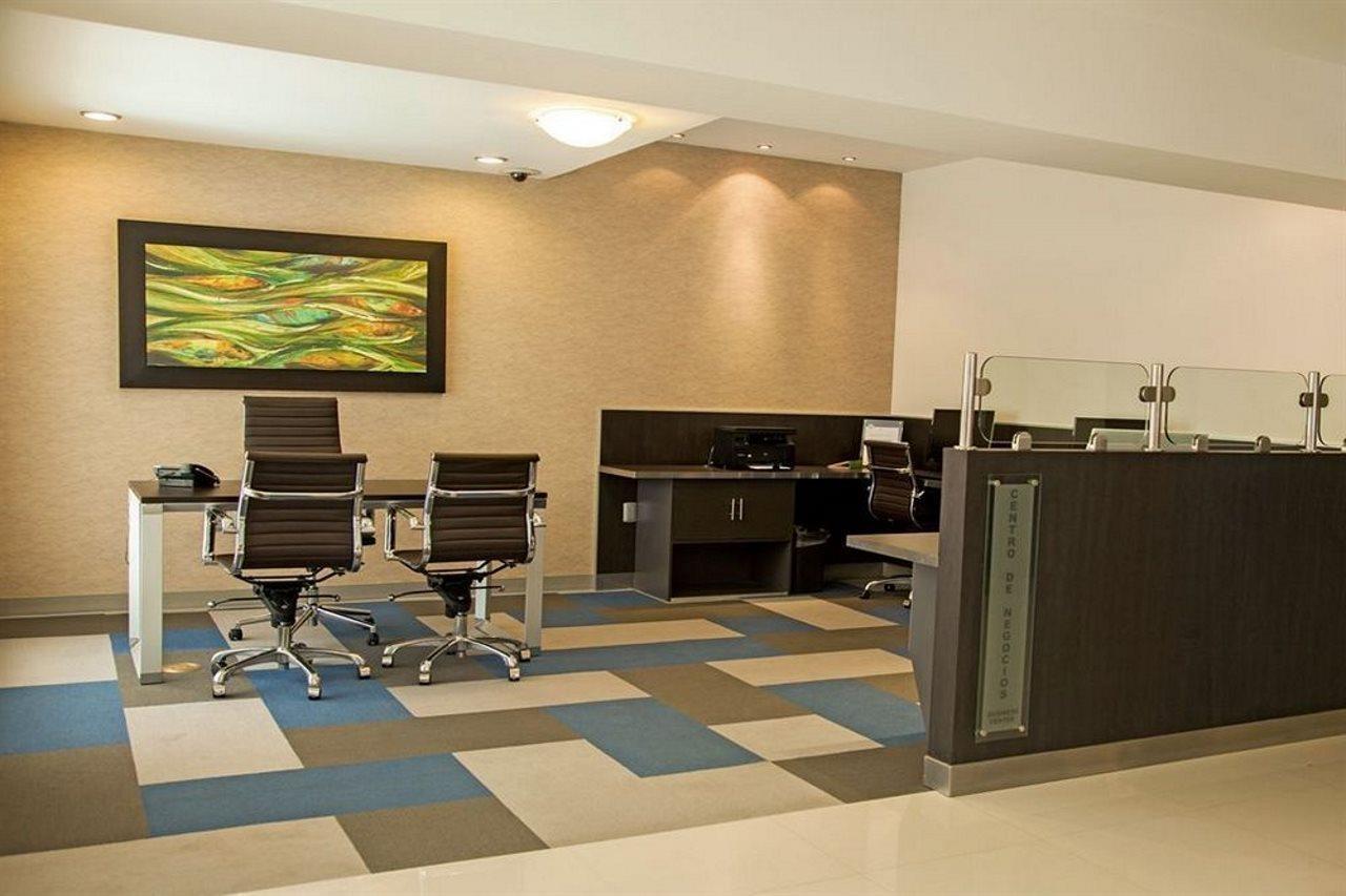 Hotel Araiza Palmira Y Centro De Convenciones 4*