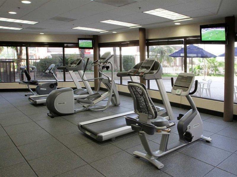 Hotel Hampton By Hilton Galerias Obispado 4*