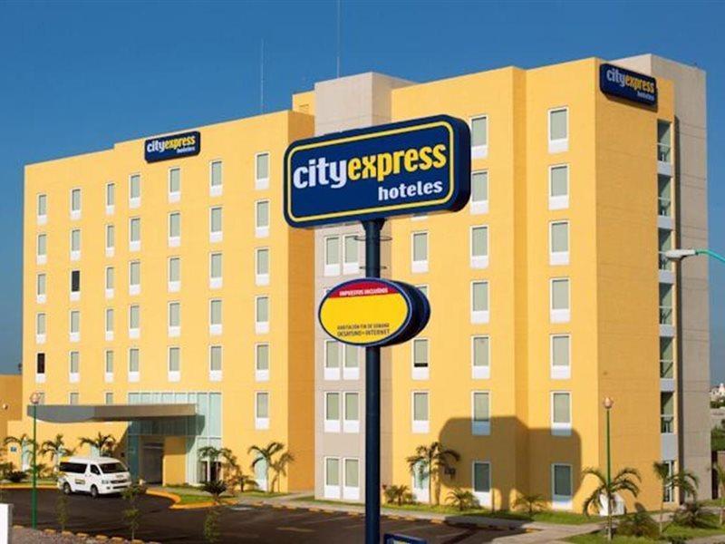 Hotel Express By Marriott Mochis