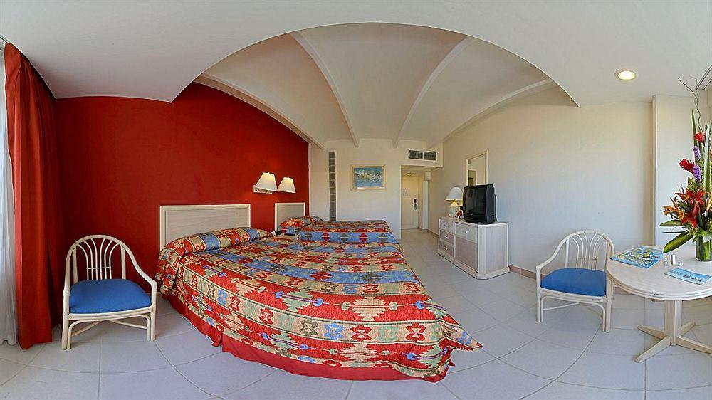 Oasis Palm Cancun