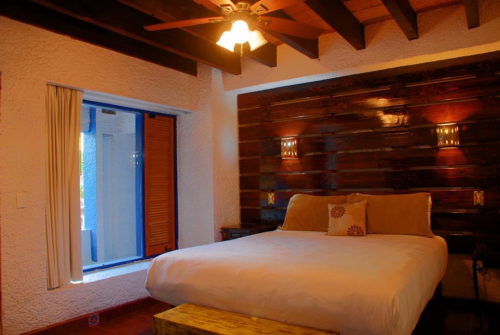 Resort Rocas &