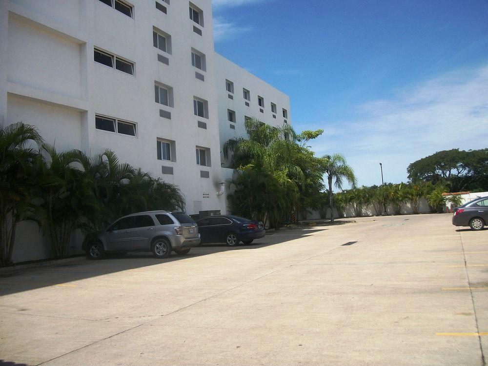 Comfort Golfside & Marina Puerto Vallarta