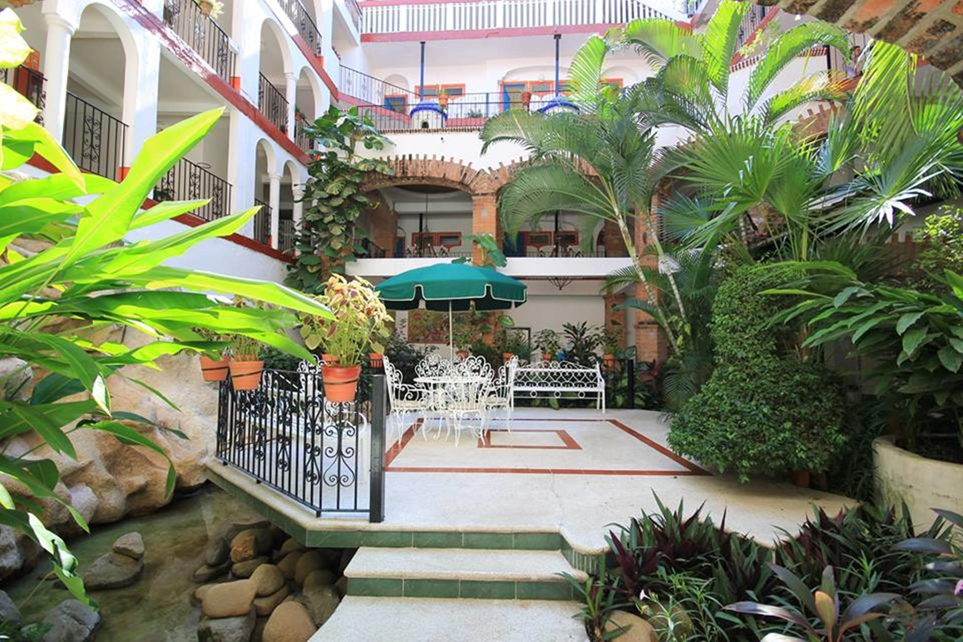 Hotel Encino Malecon Centro