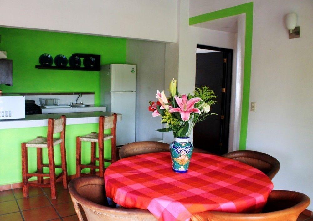 Hotel La Iguana Vallarta Lgbt Adults Only - Romantic Zone - Party Clubbing Street Puerto Vallarta