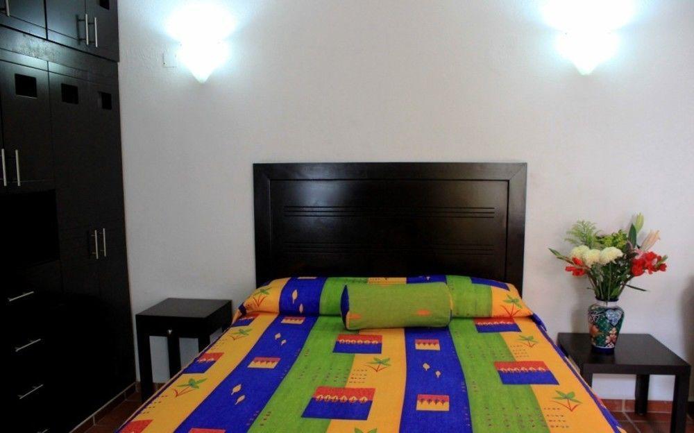 La Iguana Vallarta Lgbt Adults Only - Romantic Zone - Party Clubbing Street Puerto Vallarta