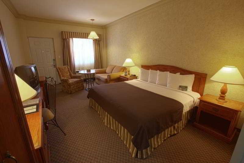 Hotel Fresno Galerias 4*