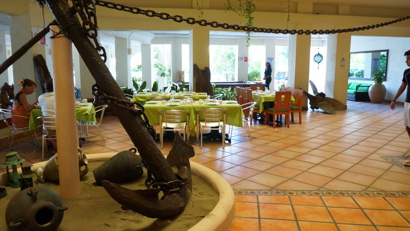 Hotel Acamar 4*