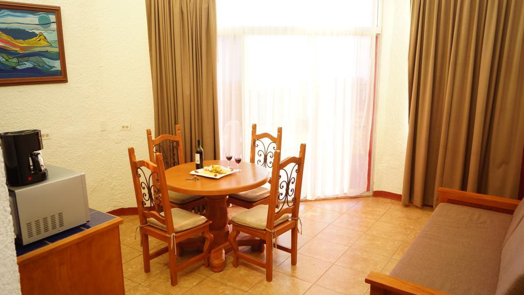 Puerto Nuevo Baja & Hotel Rosarito