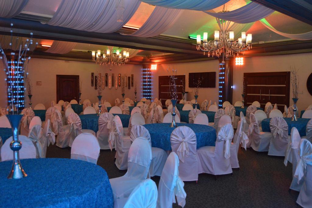 Business & Maria Bonita Hotel 4*