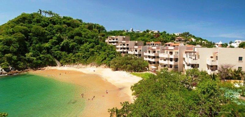 Hotel Celeste Residences Huatulco Curamoria Collection 5*