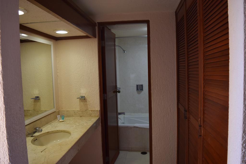 Apartment Hacienda Del Mar Condominio 205 *