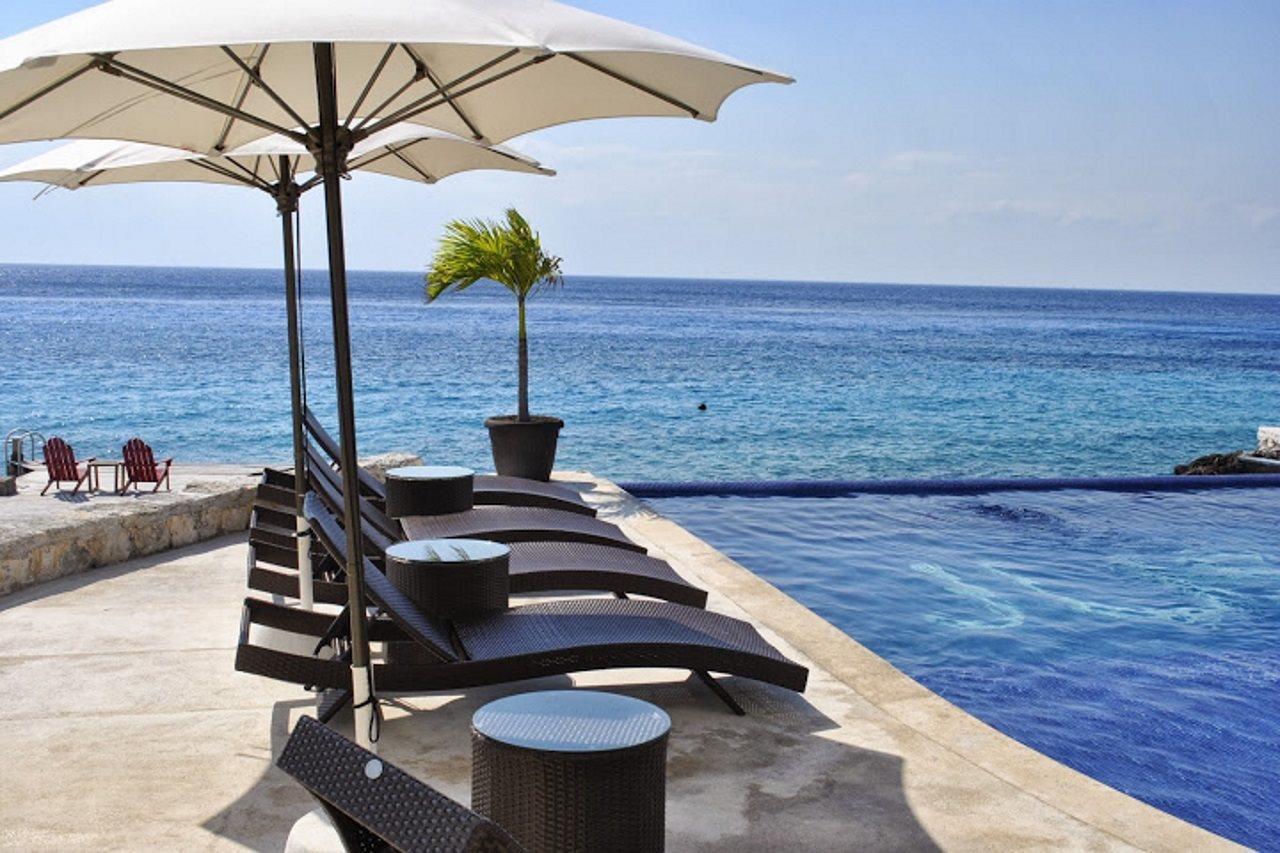 B 4* Cozumel