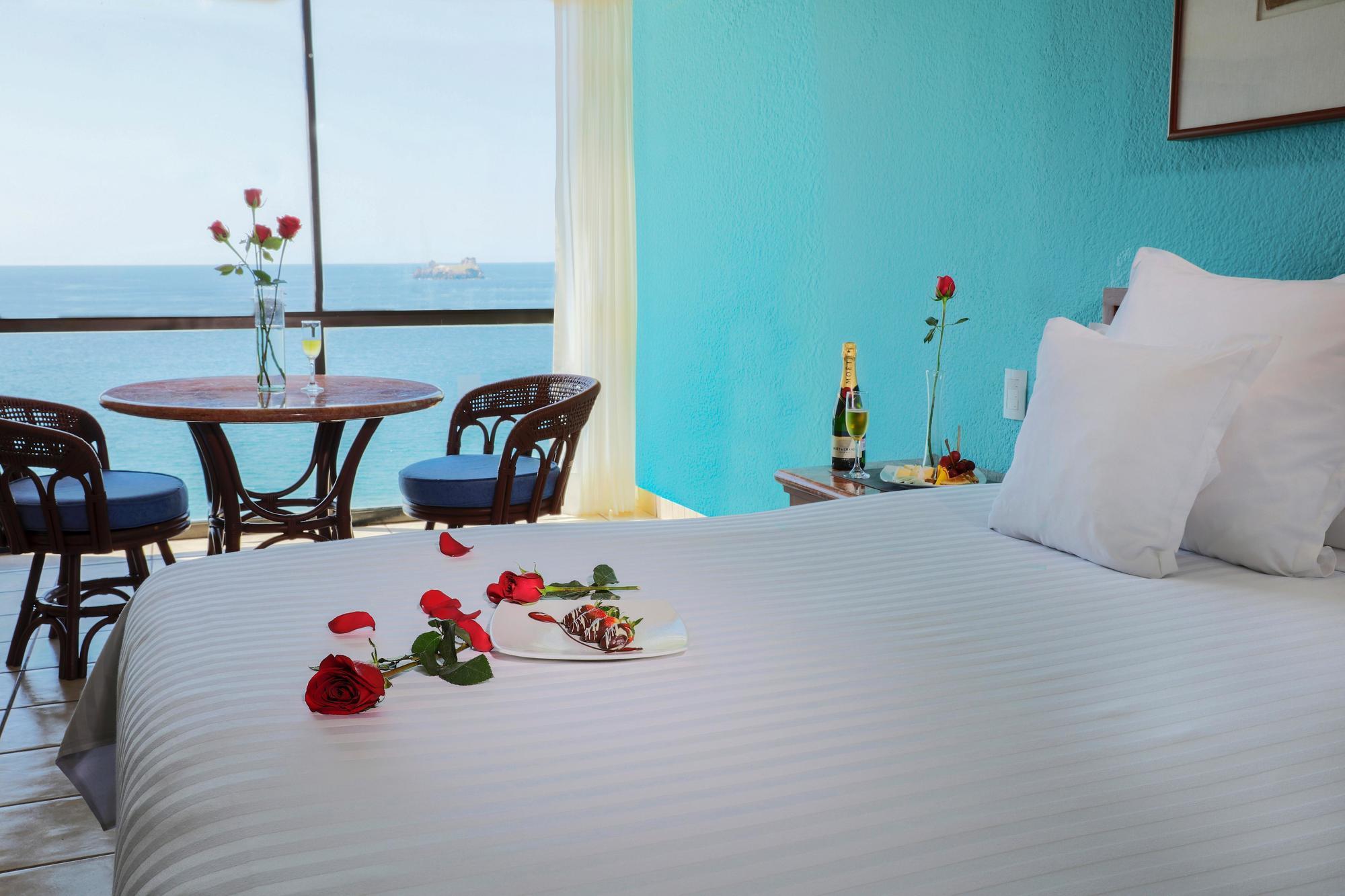 Resort Barcelo Ixtapa 5*