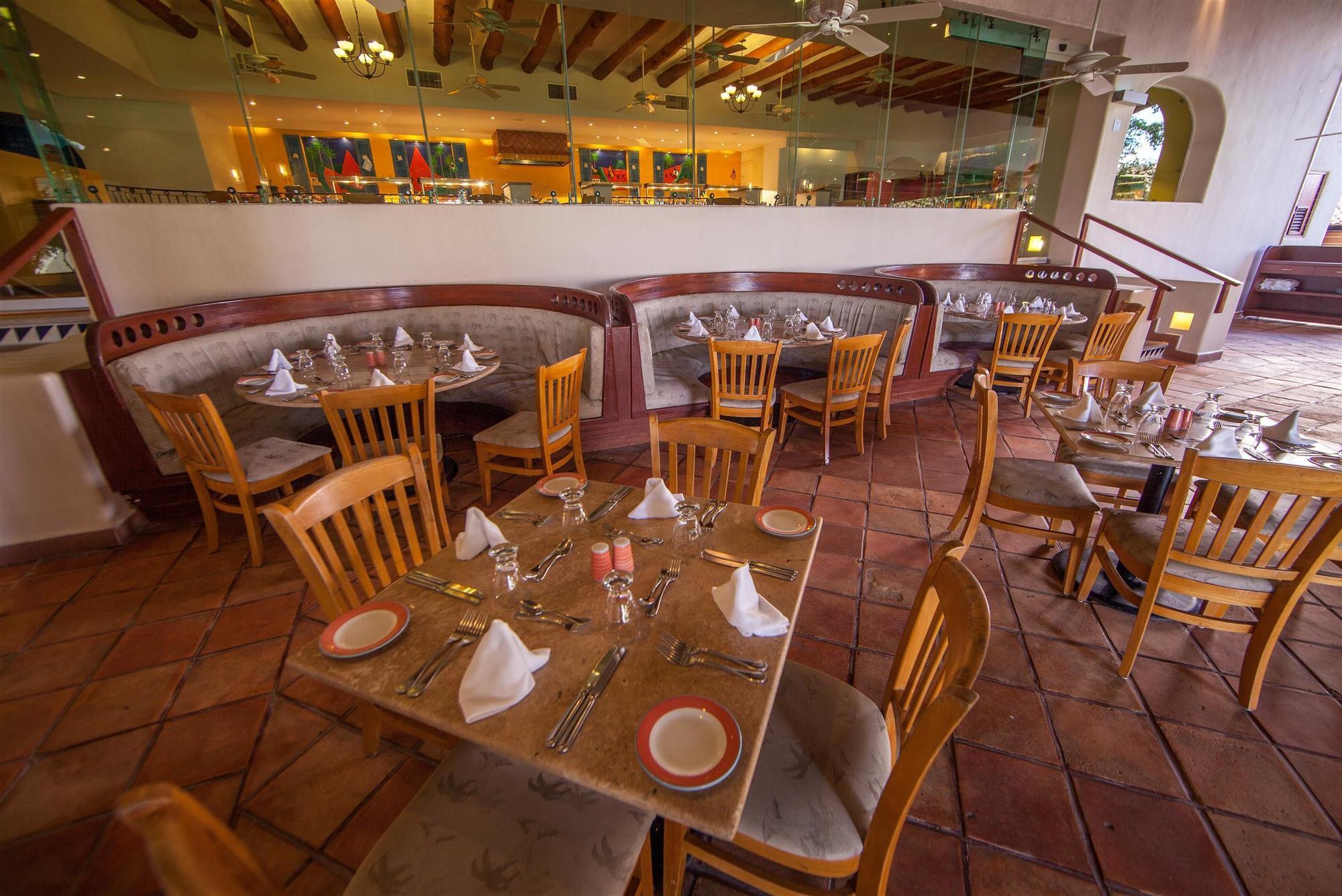 Park Royal Ixtapa Resort 4*