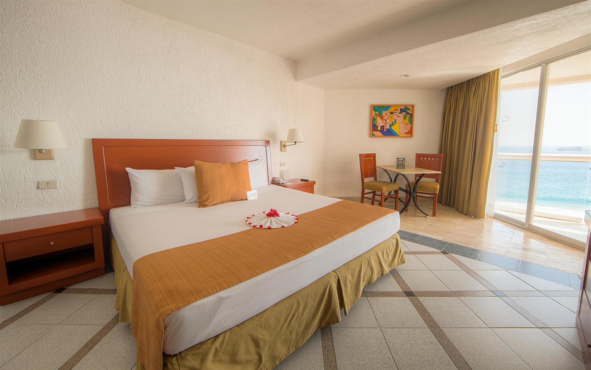 Park Royal Ixtapa Resort