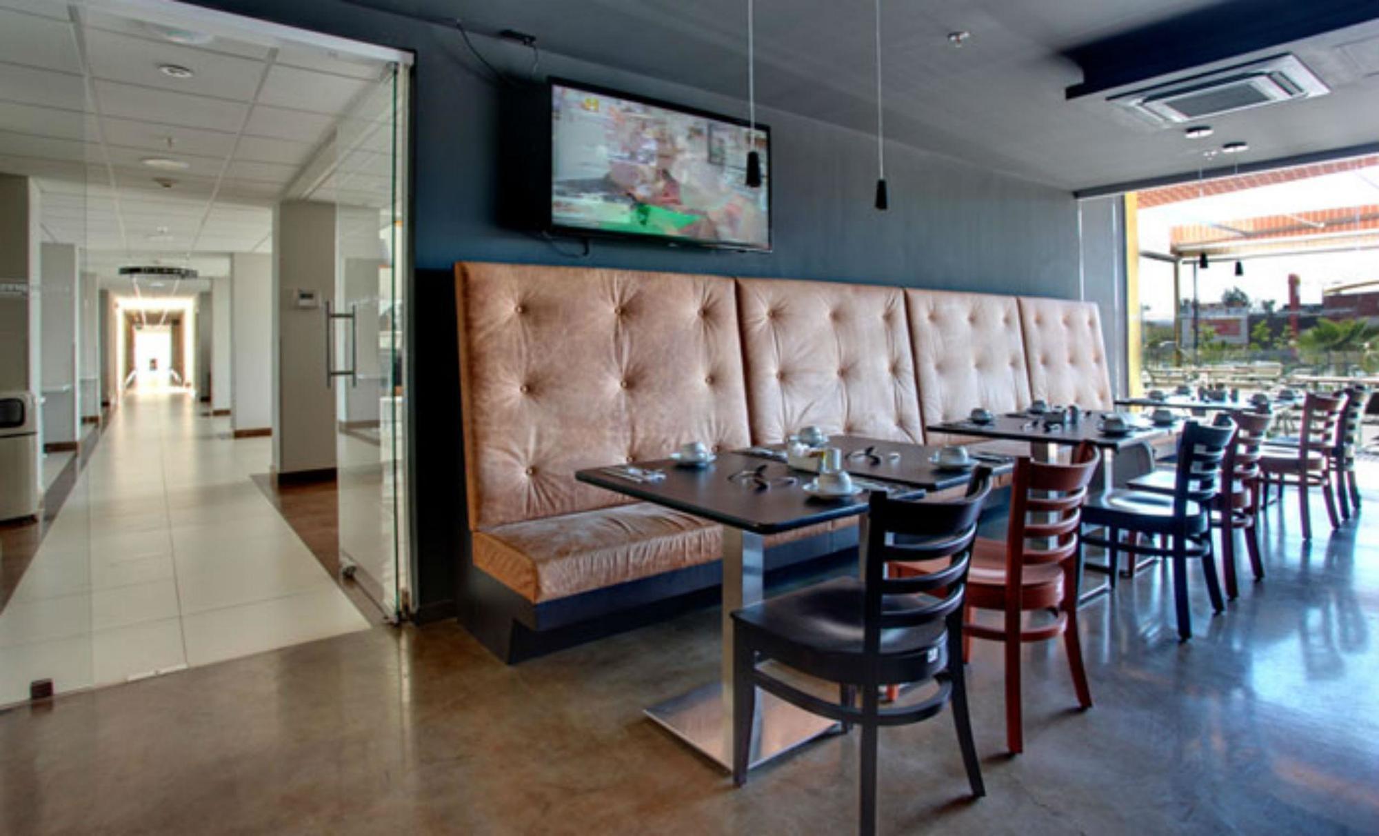 Hotel Express By Marriott Jurica Queretaro