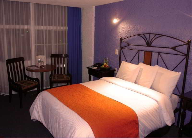 Hotel Emily