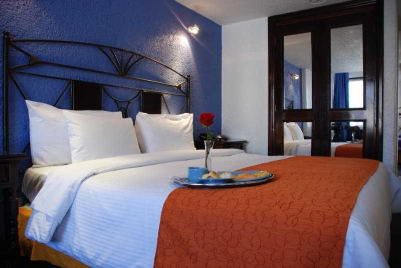Emily Hotel Pachuca