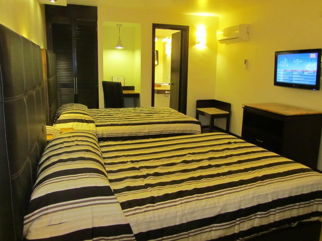 Colonial 3*
