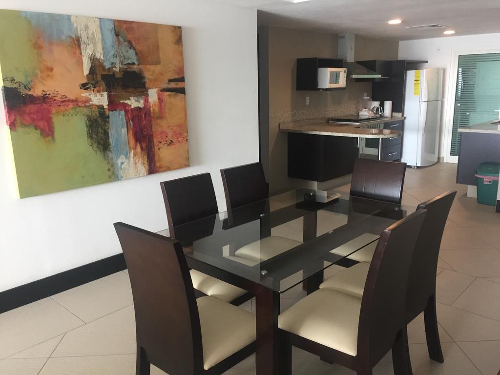 Bay View Grand Marina 1004s * Ixtapa (Guerrero)