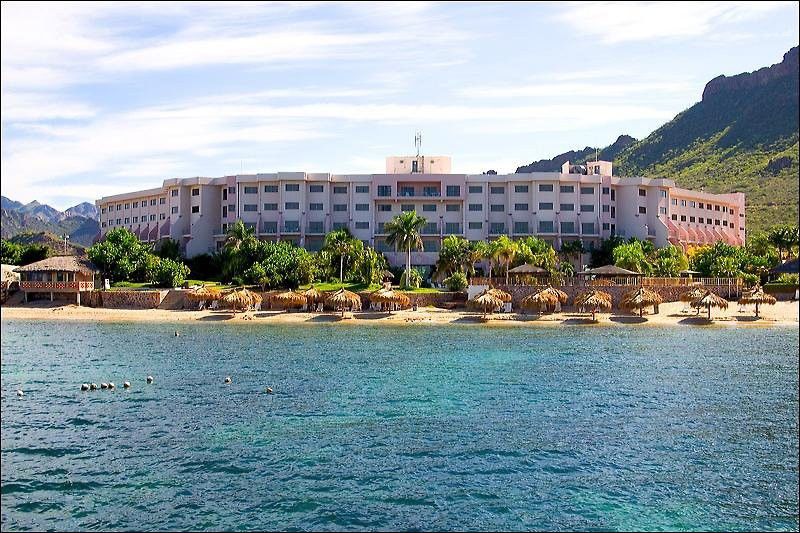 San Carlos Plaza & Hotel