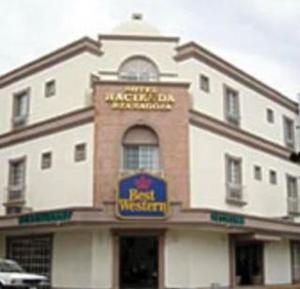 Western Hacienda By Macroplaza Hotel